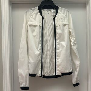 NWOT Nike Women’s lightweight Running Jacket